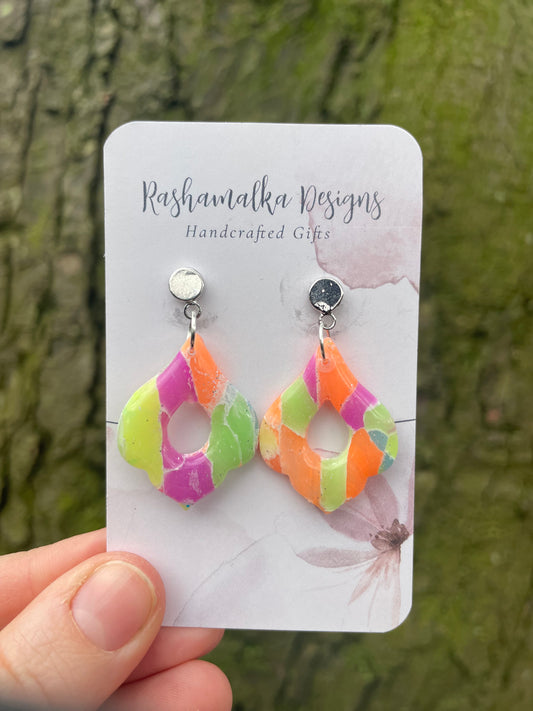 Rave Scallop Edge Dangles